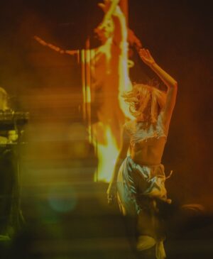 Aurora Aksnes Instagram - Thank you @lalala.fest 💙 photos by @wahyusubuh__ 🌞