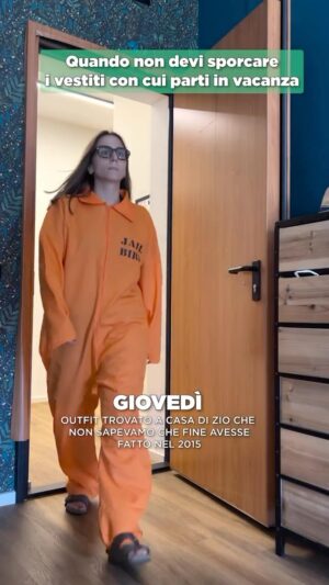 Aurora Leone Instagram - Nei commenti vogliamo sapere il peggior outfit di questi giorni 

#thejackal