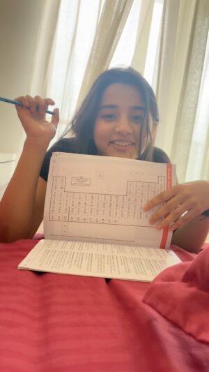 Aurra Bhatnagar Badoni Instagram - The first 25 elements of the periodic table song 😂😂 forced reel by mum @deeptibhatnagarbadoni 🥲

Credits: @asapscience