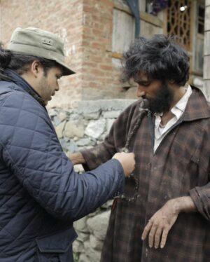 Avinash Tiwary Instagram - with love for Kashmir, Laila Majnu releases in @inoxsrinagar on the 2nd of Aug. the crew waits to welcome you to finally watch in theatre!! LM making stills featuring @avinashtiwary15 @tripti_dimri @preetyali @sajidaliog tx @pvrcinemas_official tx #rahulnanda for publicity design @ektarkapoor @niladri_kumar @joibarua @kamil_irshad_official @khawarjamsheed @mahidaisha