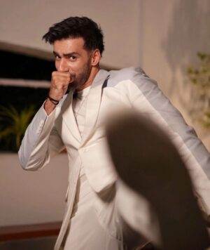 Avinash Tiwary Instagram - Cheesy Grin & Sprinkle of Charm.
Care to keep up?

Outfit by @minizmo_official
Accesories by @thebrocode.in
Shoes by @onitsukatigerindia
Styled by @tanyakalraaa
HMU @anshul_hair @ravisolanki.18
📷- @sooraj0405