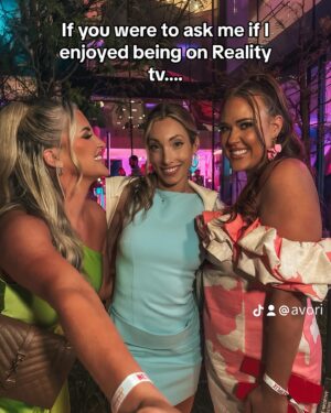 Avori Henderson Instagram - I’m not complaining, I’m so so so thankful for my time and experiences!!! Over time I’ve learned my value isn’t placed in the views, it’s in the quality of the people I surround myself with. 

I hope you know how much your extra words of kindness mean to all of us. And to my reality tv fam, I’m cheering for you all! Rooting you on and I hope you WIN BIG in life ❤️

#netflix #realitytv #themole #thecircle #loveisnlind #toohottohandle