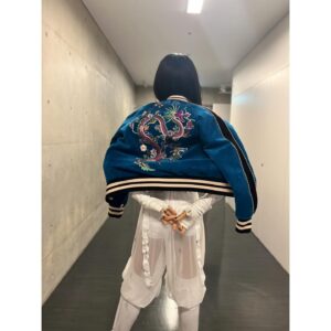 Avu-chan Instagram - 女王蜂 新年初ライヴ！
オーダーメイド。激しく丁寧に。
2024、頂きに参ります💙