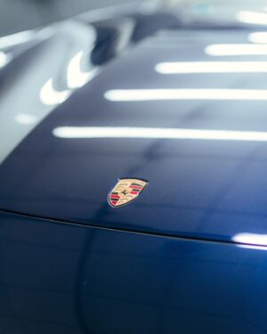 Axel Stein Instagram - Schaut mal was in meinem 1. Türchen heute war. Mein neuer Wegbegleiter für 2023❤️🎁
Wie sehr ich mich freue!🫶🏻
Wir werden ganz viel Zeit miteinander verbringen. 🏁

@porsche #porsche 
#panamera4ehybrid #sportturismo #liebeaufdenerstenblick #drivenbydreams 
#werbung 

Panamera 4 E-Hybrid Sport Turismo: Kraftstoffverbrauch kombiniert: 2,3–2,2 l/100 km (NEFZ); 2,7–2,1 l/100 km (WLTP, gewichtet); CO2-Emissionen kombiniert: 51–49 g/km (NEFZ); 60–49 g/km (WLTP, gewichtet); Stromverbrauch kombiniert: 18,2–17,5 kWh/100 km (NEFZ); 24,9–23,1 kWh/100 km (WLTP, gewichtet); Elektrische Reichweite (EAER): 47–54 km; Elektrische Reichweite Stadt (EAER Stadt): 51–55 km; Stand 12/2022
