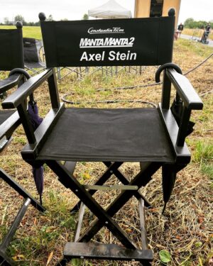 Axel Stein Instagram - Coming soon…! 🤙🏼

@constantinfilm 
@tilschweiger 
#mantamanta2