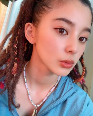 Aya Asahina Instagram - .
.
.
@netflixjp 
Alice in borderland
まもなく、配信スタート🃏
♥️♦️♠️♣️
.
.
#今際の国のアリス
#Aliceinborderland #kuina