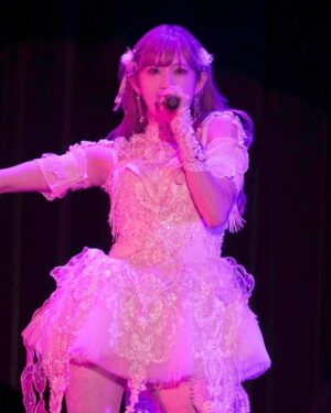 Ayano Kawamura Instagram - バースデーイベント2024の1部の公演が
ファンクラブサイトで配信スタートしました🦢

思い出の曲たちを歌いました！

7月25日(木)24時まで配信中です！

ぜひご覧ください☺️

#ANGERME#アンジュルム#川村文乃#衣装
