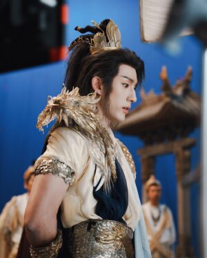 Ayden Sng Instagram - And… it’s a wrap! 🐲⚡️⁣
⁣
Concluded filming for 《衡门有狐 - 临江仙》, my very first 仙侠剧 in China 🤩 experienced lots of firsts complete with immortal powers, flying around and a super cool 3D sculpted dragon costume 😬⁣
⁣
Huge shoutout to 于老师 @yuzheng19787 @huanyu_entertainment and @the_celebrityagency for this opportunity - till next time 龙渊！
⁣
Now… time for a holiday 😂😁⁣
⁣
#衡门有狐 #临江仙 ⁣