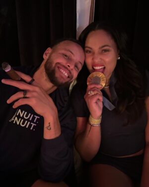 Ayesha Curry Instagram - We’re so proud of you @stephencurry30 !!! 🏅