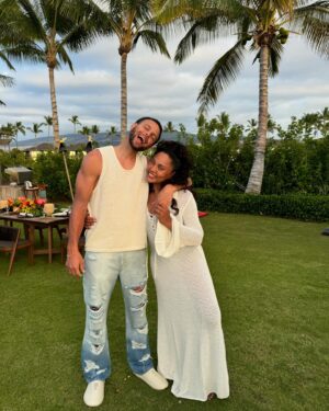 Ayesha Curry Instagram - Romanty 🌊