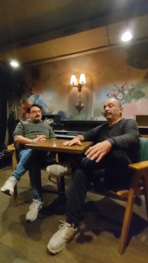 Ayhan Taş Instagram - Duyuru!!! 
Katılımcılardan gelen sorular. 

#sahne #sanat #komedi #oyuncu #dizi #film #show #temaşa #tiyatro #yarışma #ayhantaş #tiktok #yotube #reels #reelsinstagram #dogaclama