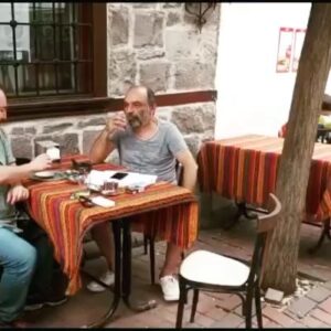 Ayhan Taş Instagram - Yarın sar 21:00, Kadıköy Belediyesi Selamiçeşme Özgürlük Parkı’ındayız,biraz güleceğiz🤣🤣🤣🤣