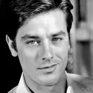 Ayşegül Aldinç Instagram - Yakışıklılık hep onun üzerinden tarif edilirdi. 
Efsaneydi.
Dünyanın en güzel adamı Alain Delon artık yok…
Toprağı bol olsun…
#AlainDelon (1935-2024)♥️🌹