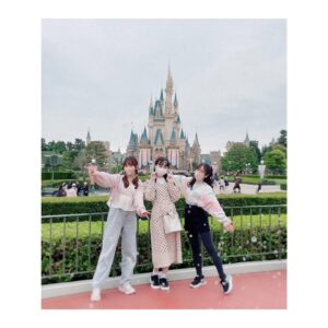 Azumi Waki Instagram - *
*
鈴木絵理ぱいせんと長縄まりあちゃんとディズニー✨
*
*
普段はよくオンラインで3人でゲームする事多いから
このメンバーで夢の国に行けるの嬉しかったなぁ😚
*
*
トイストーリーホテル超可愛かったです。
戻りたい…あの場所に帰りたい…
次はシーに行くぞー！