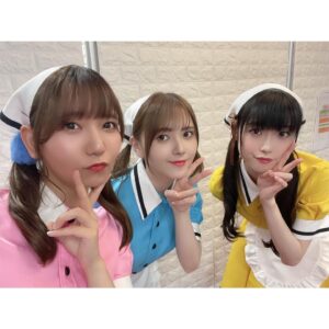 Azumi Waki Instagram - 【ブレンド•S】
*
*
ブレンド•Sのイベントでした〜！
来てくれた方どうもありがとう！☕️
*
*
4.5年ぶりにこの衣装きて3人でトークして歌って…
本当に朝から晩までずっとずっと楽しくて、
今日のイベントが終わらなければなぁなんて思ってました🌸
*
*
2人には何でも話せて、気も許せて、1番素の自分でいられる場所を作ってくれるので感謝しかないです🐰
*
*
そしてブレンドA(私と鬼頭明里ちゃんと春野杏ちゃんのユニット)にはMCの天津向さんが必須なのです！！！
いつもありがとうございます😊
*
またボーノボーノしたいな！✨
*
2022.10.8