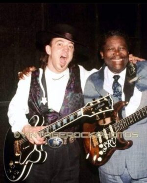 B.B. King Instagram - BB King with Stevie Ray Vaughan.

🔵 Follow @bbkingofficial for more!