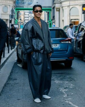 Bae Jung-nam Instagram - paris fashion week songzio 🇫🇷😎🕺🏻📸 @songzio_official