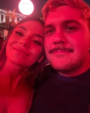 Bahar Şahin Instagram - Dün çok güzel bir gece geçirdik.. 
elimde sadece bunlar kalmış :( 
Daha güzel anılar biriktiririz inşallah..

Ve beni bu güzel geceye hazırlayan harika insanlara teşekkür ediyorum 🤍

@aliyevtaleh 🤍
@cuneytsevenn 🤍
@cihannacar 🤍
@sabitakkaya 🤍