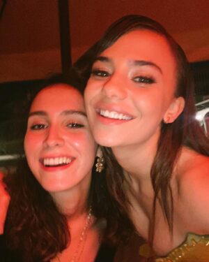 Bahar Şahin Instagram - Dün çok güzel bir gece geçirdik.. 
elimde sadece bunlar kalmış :( 
Daha güzel anılar biriktiririz inşallah..

Ve beni bu güzel geceye hazırlayan harika insanlara teşekkür ediyorum 🤍

@aliyevtaleh 🤍
@cuneytsevenn 🤍
@cihannacar 🤍
@sabitakkaya 🤍