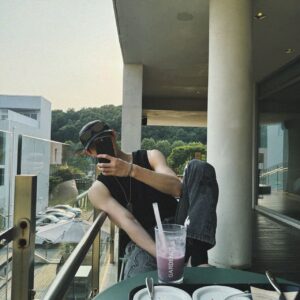 Bang Chan Instagram - 😎
#STAY