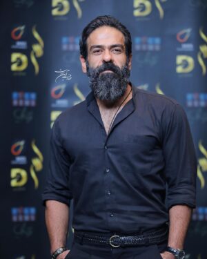 Banipal Shoomoon Instagram - 😎
World BEARD day
.
روز جهانی ریش
📷: @sadaf.ariandoost 
#banipal #world #beard #day #actor #movie #tehran #iran #instagood #instagram #art #artist #black #smile #photography