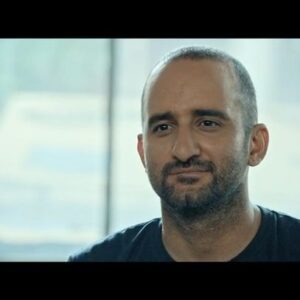 Banipal Shoomoon Instagram - 🎬
قسمت ٨ سريال «کرگدن» فردا منتشر مى شود
🔻
نسخه DVD و VOD قسمت هشتم سريال «#کرگدن» به كارگردانى كيارش اسدى زاده و تهيه كنندگى صادق يارى فردا، شنبه ٧ دى ماه منتشر مى شود.
🔻
سامانه آپرود، مرجع رسمی #دانلود قانونی و حلال «#کرگدن» است.
🔻
مجرى طرح: مهدى يارى
نويسندگان: مهرداد كورش نيا، على اصغرى

پخش: #سرو_رسانه_پارسيان ‏@persiansarv
صفحه رسمى «کرگدن»:
‌‌‏@kargadan.series
‏@sadegh.yarii @mehdi.yari57 #بانیپال_شومون #بازیگر #کرگدن