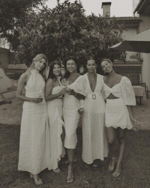 Bárbara Corby Instagram - Memories of an amazing weekend celebrating my sister’s birthday 🤍 #family #weekends #whitepartyoutfits