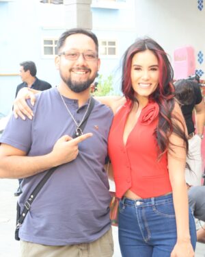 Bárbara Islas Instagram - VIVIR DE AMOR PARTE 1 ❤️🎥

Los amo con todo mi corazón. #vivirdeamor