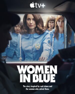 Bárbara Mori Instagram - “LAS AZULES”
Inspirada en hechos reales.

En la Ciudad de México de los años 1971, una época marcada por un conservadurismo extremo y un machismo arraigado, cuatro mujeres deciden cambiar el rumbo de sus vidas ingresando a la policía del Distrito Federal. En un entorno en el que las mujeres eran constantemente subestimadas y limitadas a roles domésticos. 

Una vez dentro de la fuerza policial, estas mujeres se enfrentan a la marginación y al escepticismo de sus colegas hombres, quienes no las consideran capaces de realizar tareas más allá de las administrativas. 

Sin embargo, cuando una serie de asesinatos de mujeres comienza a sacudir la ciudad, ellas deciden investigar a escondidas, movidas por un profundo sentido de justicia y la necesidad de demostrar su valía.

ESTRENO 31 DE JULIO.
Por @appletv 

 #WomenInBlue #LasAzules

@elrovzar 
@ximenamusic 
@natalia_tellez 
@amoritarasgado 
@rodartepop 
@leosbaraglia 
@ivanamaria 
@horacio_garcia_rojas 
@christiantappan 
@juancarlosmedellin 
@rocioverdejoc 
@brunobichir 
@alexdelamadrid 
@thelemonstudios 
@ericasanchezsu 
@billyrovzar 
@patas
