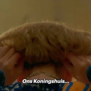 Barry Atsma Instagram - Heerlijke satire ‘Koningshuis the Musical’ met m’n ❤️⭐️ @noortjeherlaar nu op @npo_3 of gewoon lekker alles bingen op @npo_start @avrotros #koningshuisthemusical #diederikebbinge 🌟