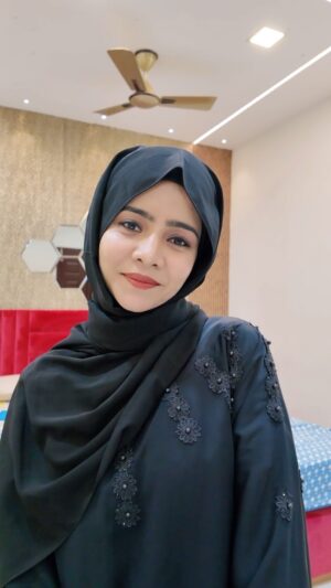 Basheer Bashi Instagram - Hijab Tutorial - 1 🧕 

#hijab #hijabi #hijabstyle #hijabigirl #mashurabasheer #basheerbashi #muslimah