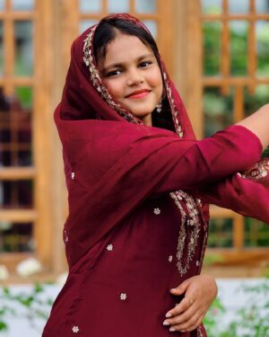 Basheer Bashi Instagram - Beauty Is When You Shine From Within.🪞🌷