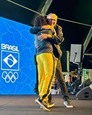 Beatriz Ferreira Instagram - Bia Ferreira!! Bronze em Paris!! Prata em Tóquio!! E a única mulher brasileira com duas medalhas olímpicas no boxe!! 🥈🥉