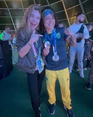 Beatriz Ferreira Instagram - Bia Ferreira!! Bronze em Paris!! Prata em Tóquio!! E a única mulher brasileira com duas medalhas olímpicas no boxe!! 🥈🥉
