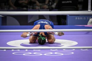 Beatriz Ferreira Instagram - Deixei no ringue tudo o que tinha na noite de ontem, mas Deus tinha outros planos pra mim para essa Olimpíada. Conquistei o bronze em Paris e TENHO MUITO ORGULHO DA MINHA HISTÓRIA, sou duas vezes medalhista olímpica e a única atleta do boxe com esse feito. 

Muito obrigada a todos que me apoiaram, estiveram comigo na luta diária. É grandioso ter DUAS MEDALHAS OLÍMPICAS🥈🥉🇧🇷

Obrigada ao esporte que eu tanto amo e que me fez realizada, obrigada BOXE! 🥊 🙏🏼

Fotos: @LeandroCouri