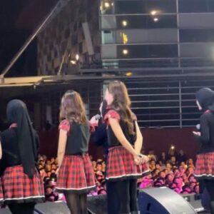 Beby Chaesara Instagram - Thank you Synchronize Fest udah undang JKT48 dan ex-gen 1. 

WKWK belakangan liatin jeketi seru banget kalau perform off-air, dalam hati pengen deh balik perform lagi. Eh, beneran kesampean! 

Seru banget ✨

Kapan-kapan lagi, gak? HAHA