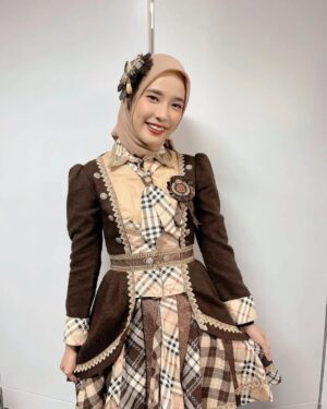Beby Chaesara Instagram - #JKT4810thAnnivConcert 
Sehari penuh kenangan, di Istora Senayan.

Ternyata tak hanya akan membuka audisi generasi 11, JKT48 pun membuka cabang syariah, eksklusif hanya sehari!