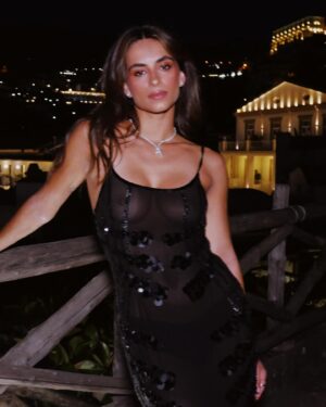 Begoña Vargas Instagram - Una noche que no olvidaré jamás, gracias a @socialfestival por este primer premio de mi vida, tengo el corazón llenito de amor 🖤🇮🇹

@yslbeauty #yslbeauty #makeupLook @ines.castanos 
@sebastianproes