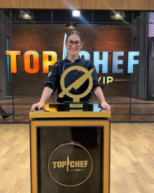Belén Mora Instagram - Que lindas fotos me acaban de mandar. Las habia perdido todas. Que linda experiencia. Que lindas personas conoci. Pucha que aprendi! #TopChefVIP #MANOSARRIBA