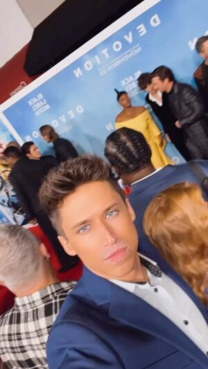 Ben Butler Instagram - At the Los Angeles premiere of, @devotionmovie , an American biographical war film based on the 2015 book ‘Devotion: An Epic Story of Heroism, Friendship, and Sacrifice’ by Adam Makos, which retells the comradeship between naval officers Jesse Brown and Tom Hudner during the Korean War. Directed by @jgdillard and written by Jake Crane and Jonathan Stewart. Shoutout to the crew and talented cast! Also it’s in theaters now! Highly suggest you check it out!
 @joejonas @glenpowell @darenkagasoff @serindaswan @spencerneville #devotionmovie