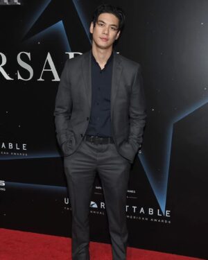 Ben Levin Instagram - other facial expressions were made at the #unforgettablegala but these are all that remain
.
loved mobbing with my peeps and being surrounded by AZN talent. feels real good. Thank you @character.media @unforgettablegala for an epic party 🥂 #cwkungfu 📷 by @sthanlee