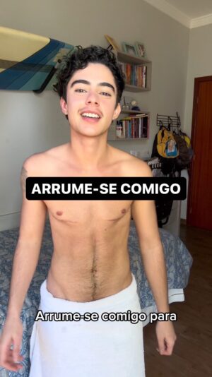 Benjamin Damini Instagram - arrume-se comigo pra renovar meu material fotográfico de ator e se vc também é atuante arrume-se com vc pra renovar o seu 🤗 ~era pra ser um lembrete amigo mas lendo assim soa como uma cobrança grosseira né até coloquei um emoji fofinho mas acho que ficou meio passivo agressivo enfim juro que a intenção foi boa 🥺

#ator #atriz #grwm #lgbt