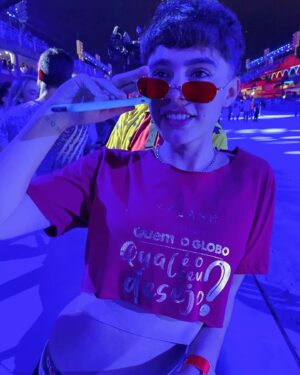 Benjamin Damini Instagram - o primeiro carnaval na sapuca a gente nunca esquece! gracias ao camarote quem pelo convite, foi lindimais 💛