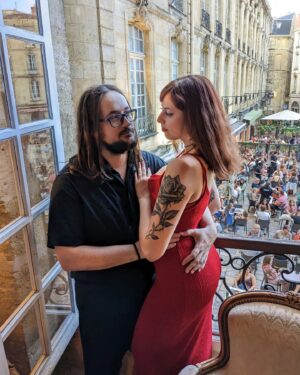 Benjamin Daniel Instagram - Mon bel amour. ❤️

°
°
°
#couple #love #dress