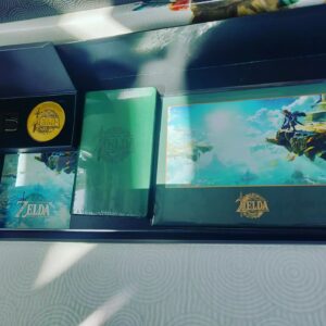 Benjamin Daniel Instagram - Zelda ! Ce presse-kit est ce pourquoi lutte nt tous les vrais Guerriers ! Merci #laboitecom !