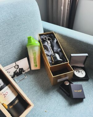 Benjamin Macé Instagram - Premier jour à Lisbonne au #Summit2024
Le seul événement qui rassemble les distributeurs Herbalife du monde entier ! Plus de 5 000 000 de consommateurs servis par tous les distributeurs présents ici, c’est OUF ! 🌍