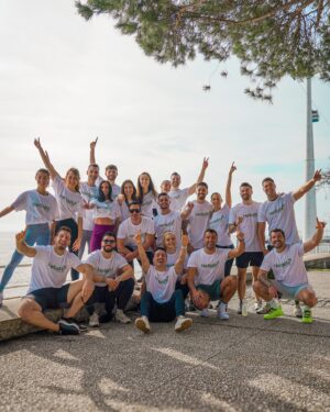 Benjamin Macé Instagram - What a week 🇵🇹 
Encore une semaine de kiffe de partage d’apprentissage. Passer du temps avec des personnes qui te challengent et qui te montrent ce qu’il est vraiment possible. Difficile d’exprimer ce qu’on vit à chaque fois tellement c’est énorme 🤯

Prochain évent dimanche 24 mars sur Bordeaux 
Viens découvrir ce qu’on fait à 10h au soccer five de Bordeaux lac 💪

IT’S ONLY GETTING STARTED 📈