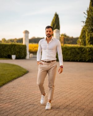 Benjamin Macé Instagram - Viens Ben on fait des photos stylé. Okay 🥴🫠