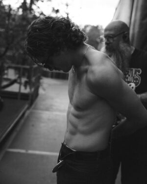 Benson Boone Instagram - @lollapalooza I love every second of you

📸: @shaydenschoonover 1,2
@mclean.long 3-9
