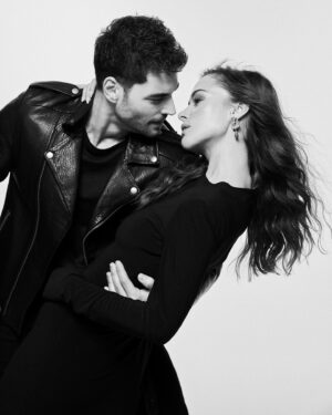 Bensu Soral Instagram - 🖤

Röportaj : @tugceorcunus
Fotoğraf: @jiyankizilboga
Styling : @hknylcn @firatgencdogan
Saç : @feritbelli
Makyaj : @selen_karabulut @manolyaakann 
Video : @ygtguven
Dijital İçerik Direktörü: @tugceorcunus
Dijital İçerik Editörleri : @naymanbatimor @kezbanbelettt @hamiyetaktass